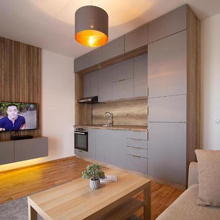 Laurel Apartments บาร์ ภายนอก รูปภาพ
