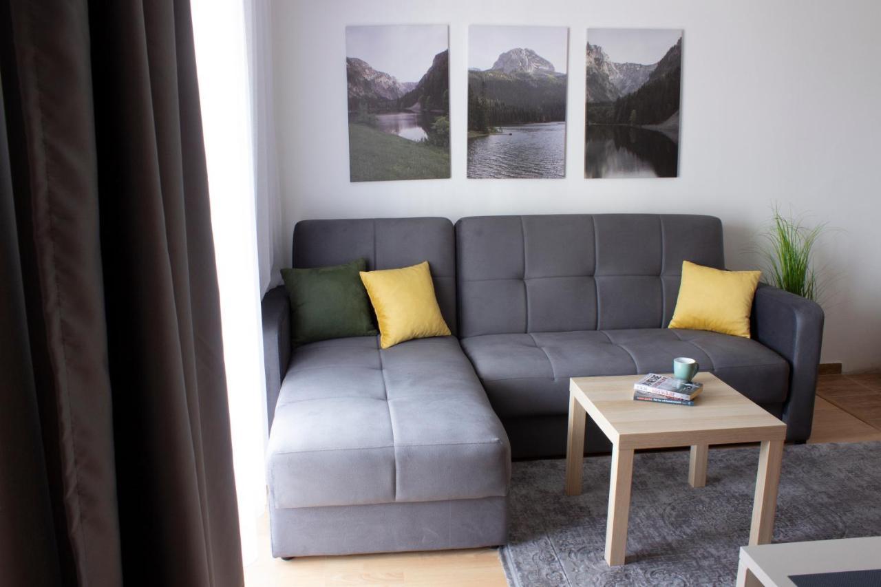 Laurel Apartments บาร์ ภายนอก รูปภาพ