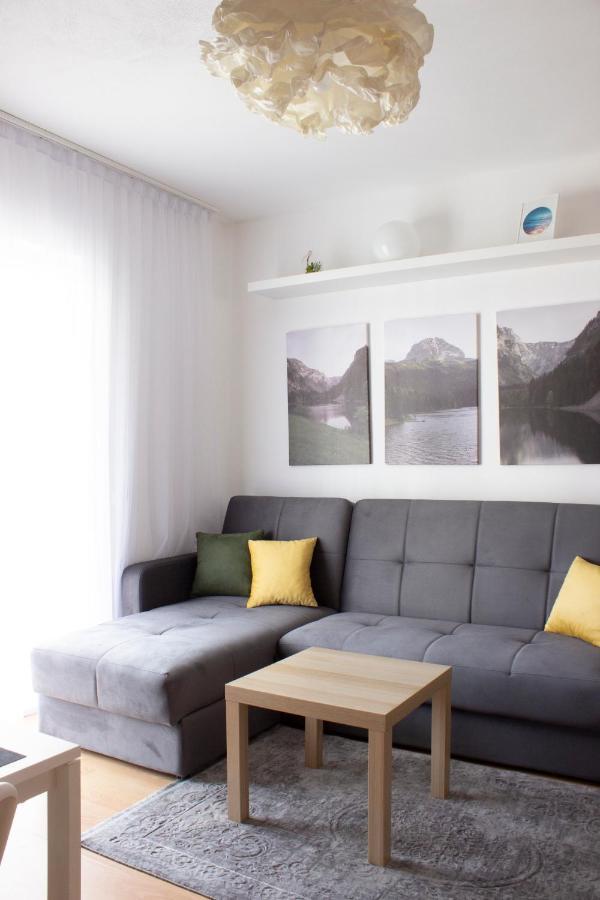 Laurel Apartments บาร์ ภายนอก รูปภาพ