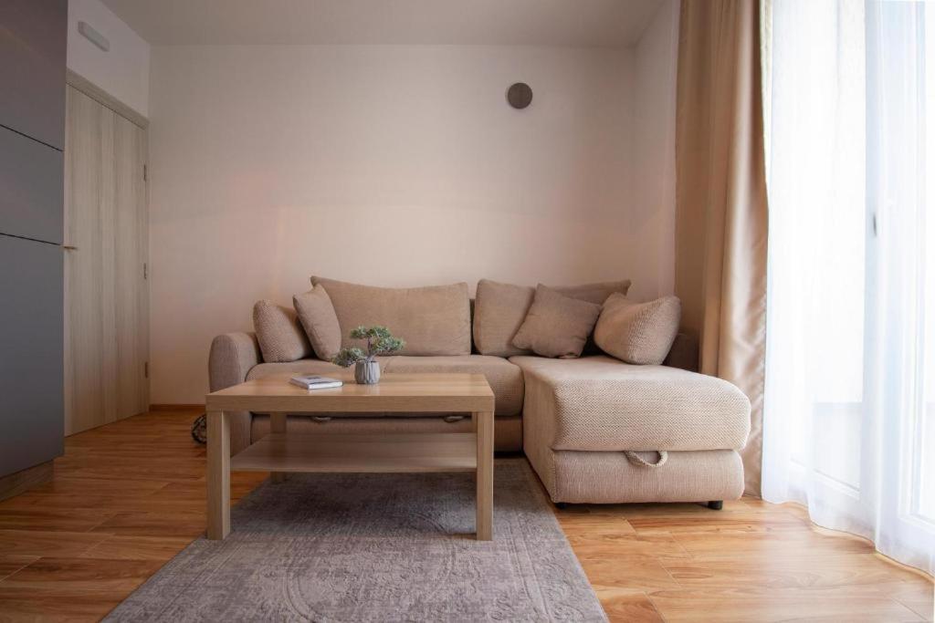 Laurel Apartments บาร์ ภายนอก รูปภาพ
